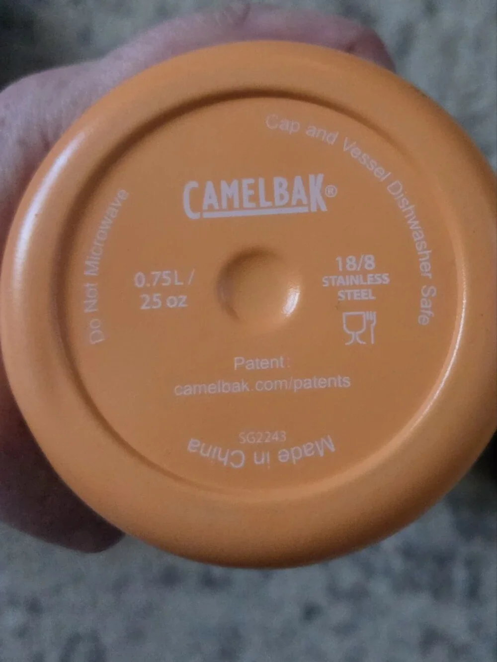 Camelbak Gradient Insulated Bottles in Lavender and Peach-Orange